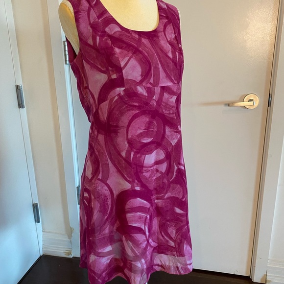 Simply Vera | Vera Wang hot pink chiffon dress - Picture 2 of 12